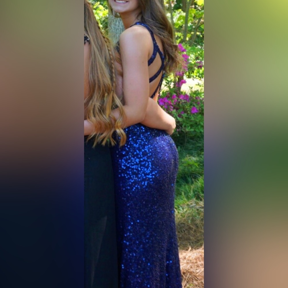 Prom dress - Picture 2 of 3
